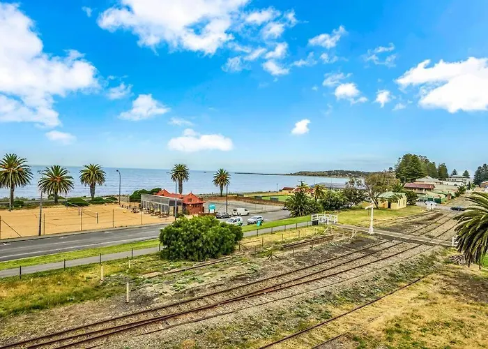 Penthouse 406 The Frontage Victor Harbor