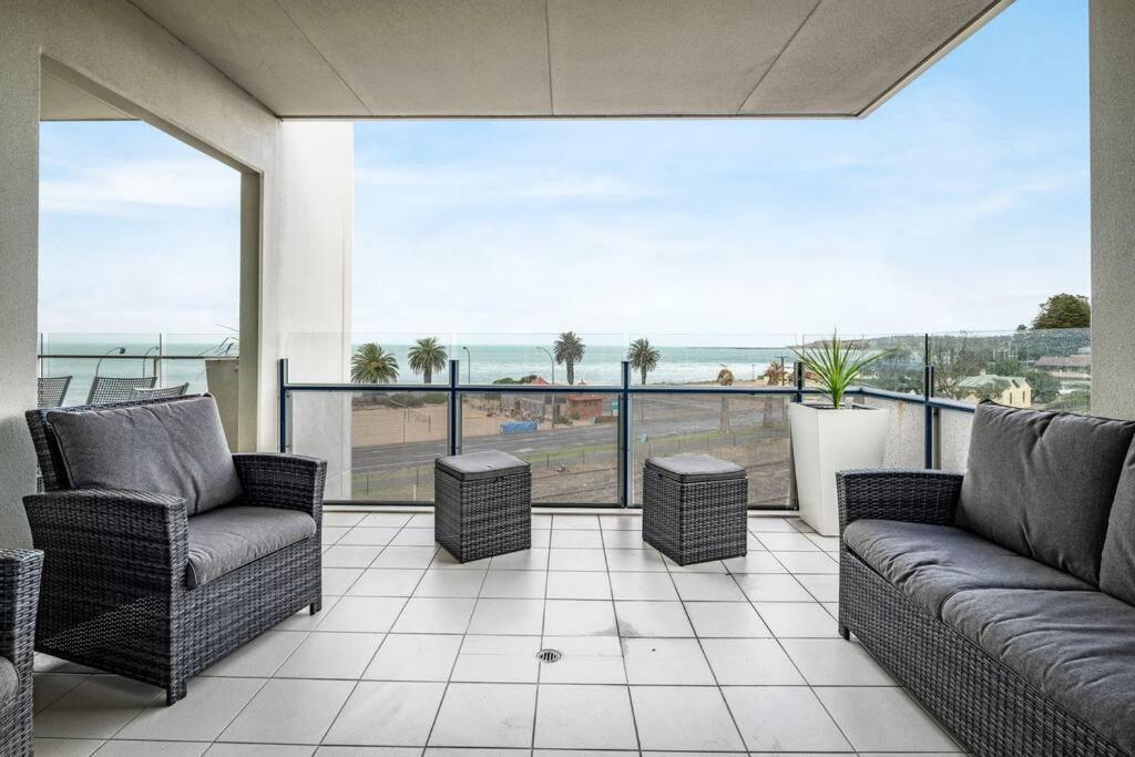 Apartment Penthouse 406 The Frontage Victor Harbor