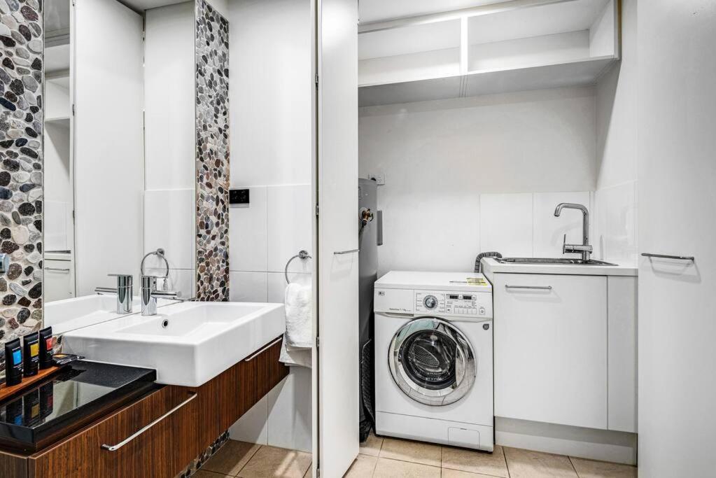 Apartment Penthouse 406 The Frontage Victor Harbor